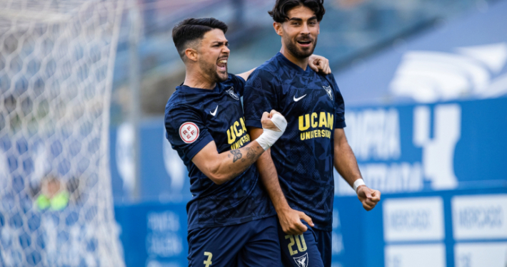 Celebración de Alvarito y Soto en el estadio Heredia 21 La Condomina