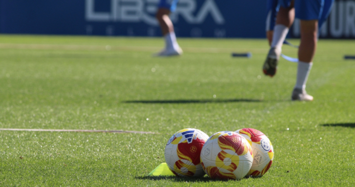 Entrenamiento del primer equipo en el estadio Heredia 21 La Condomina