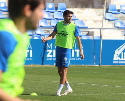 Iván Moreno durante un entrenamiento en el estadio Heredia 21 La Condomina