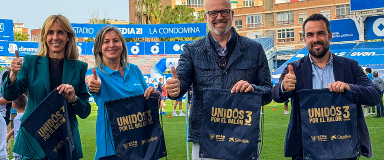 Foto de familia de la tercera edición de Unidos por el Balón